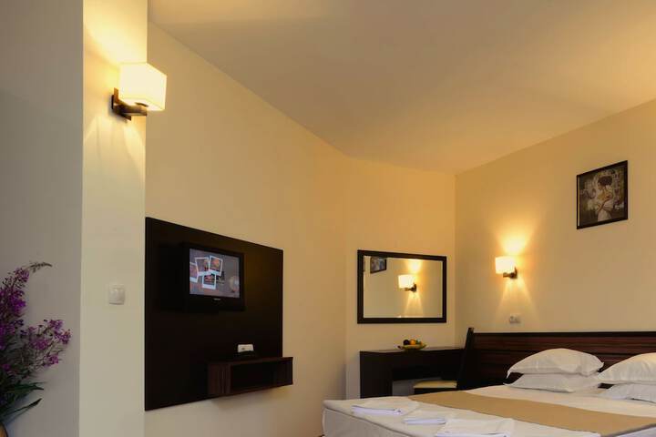 Room 19 of 89