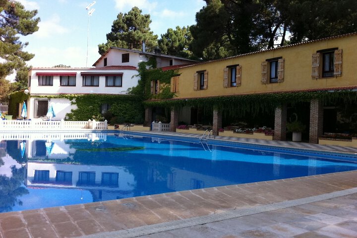 Pool 42 of 79