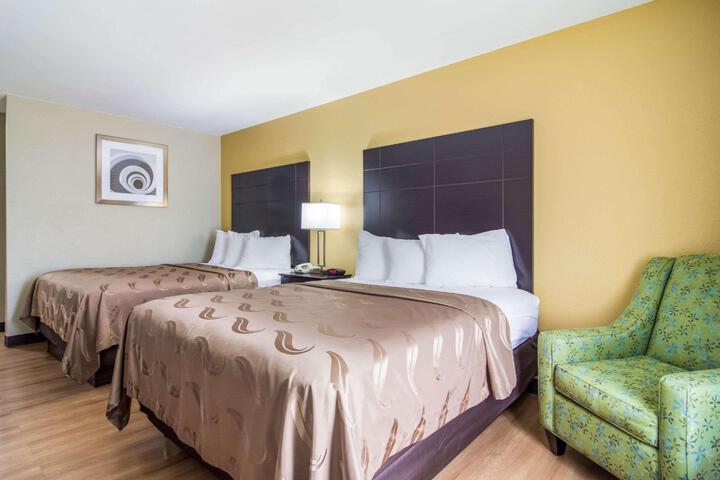 2 Double Beds (2 of 16)