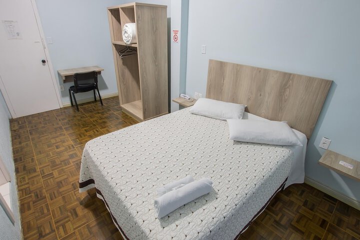 Room 6 of 20