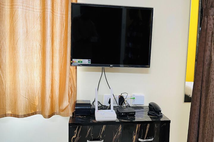 Room 8 of 21