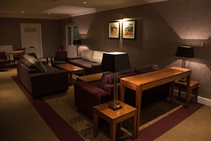 Entrance & Lobby