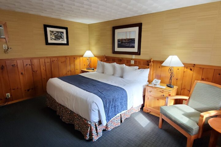 Room 27 of 145