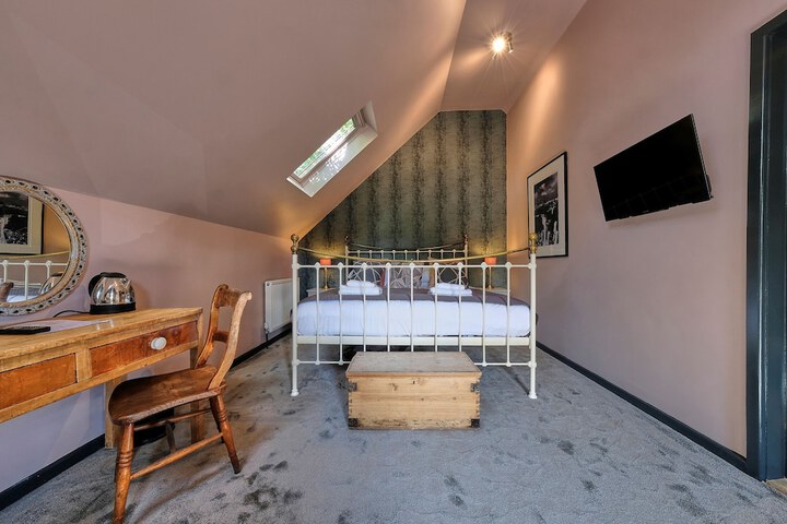 Room 22 of 63