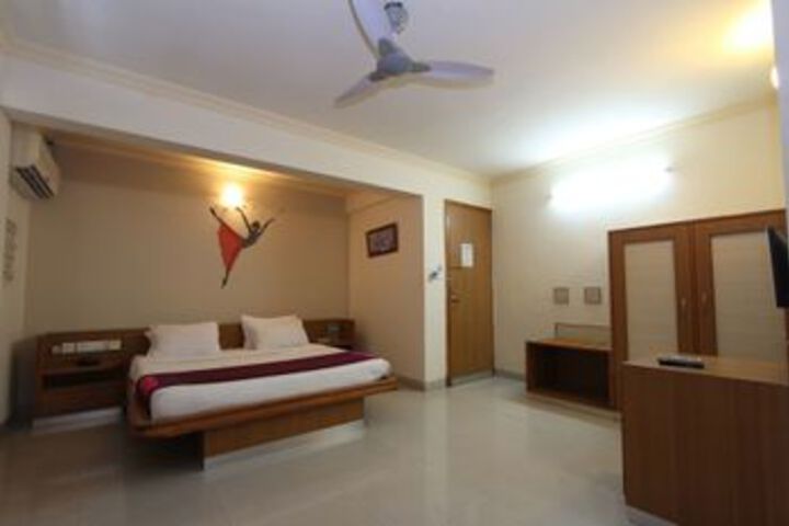 OYO 8252 Aayush Corporate Stays