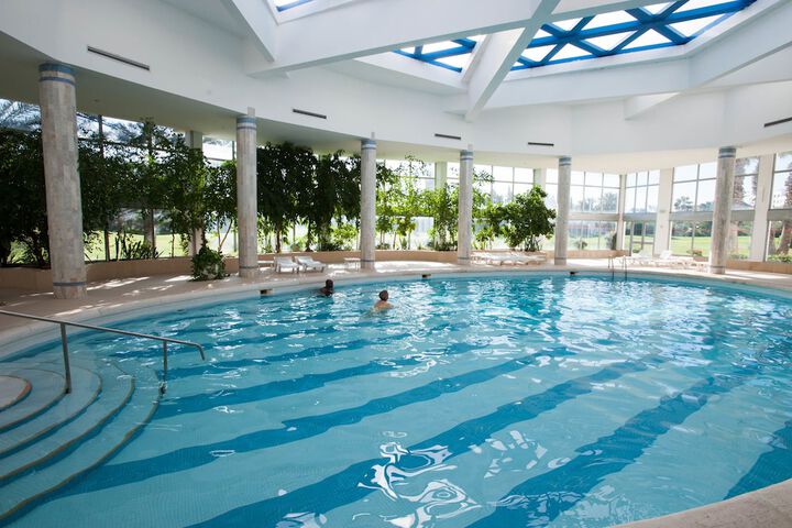 Hotel Pool