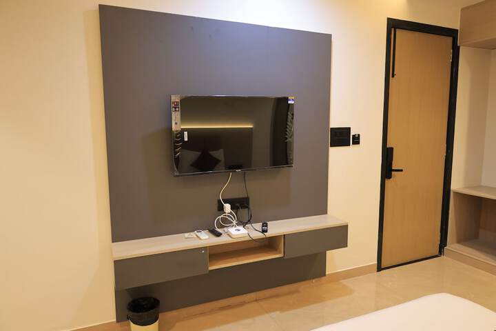 Room 13 of 56
