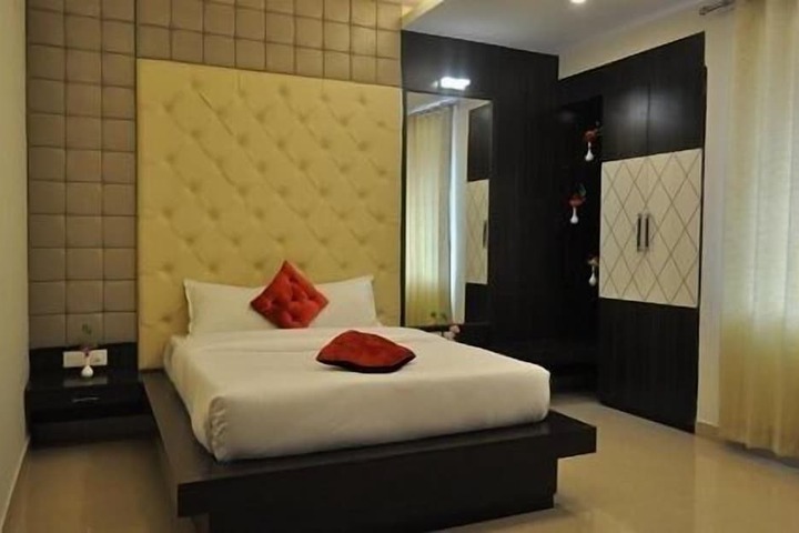 Room 6 of 24