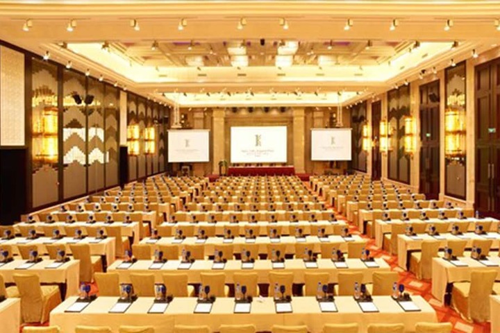 Ballroom/Hall 30 of 36