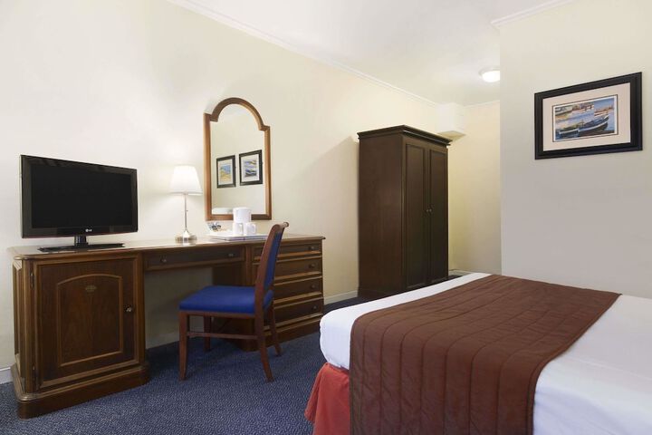 Room 20 of 48