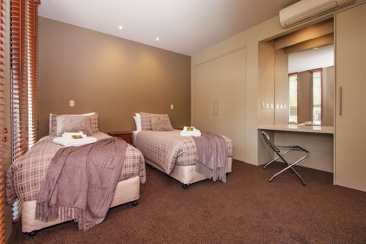 Room 7 of 44
