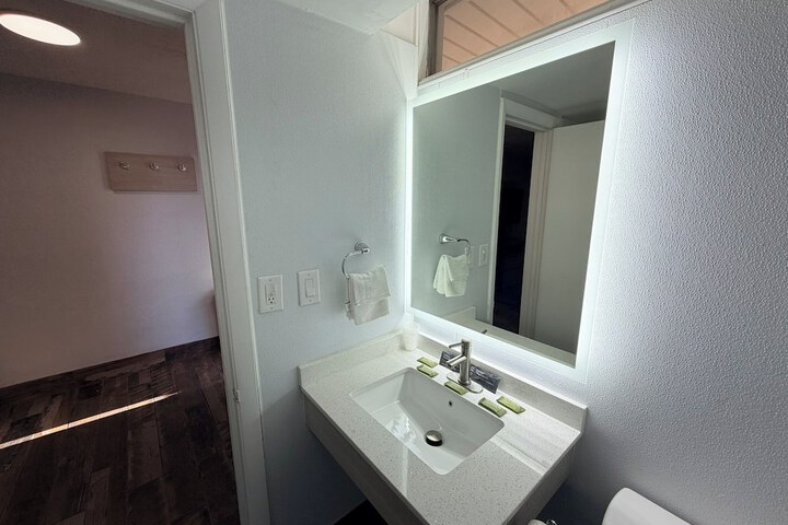 Room 20 of 29