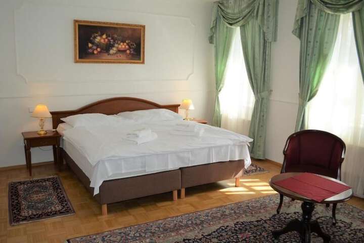 Inside Room Photo