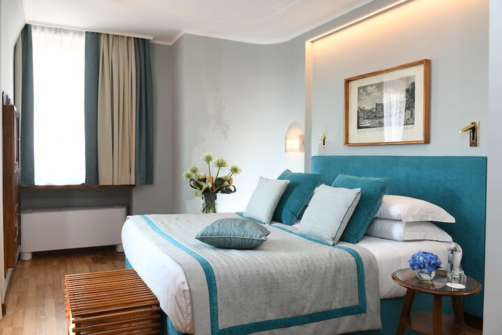 Room 34 of 161