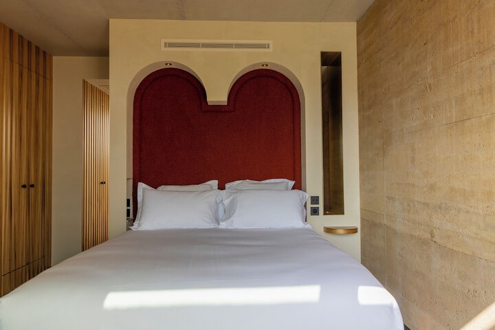 Room 15 of 67