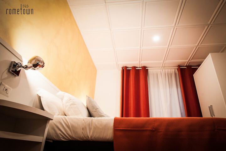 Room 13 of 24