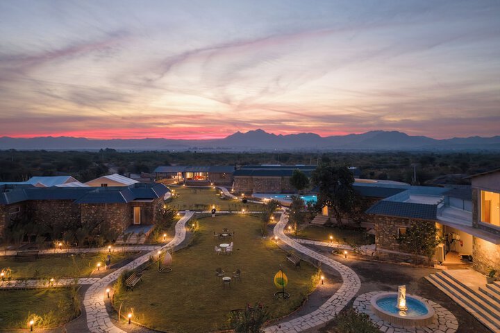 juSTa Luxe - Highpoint Jawai