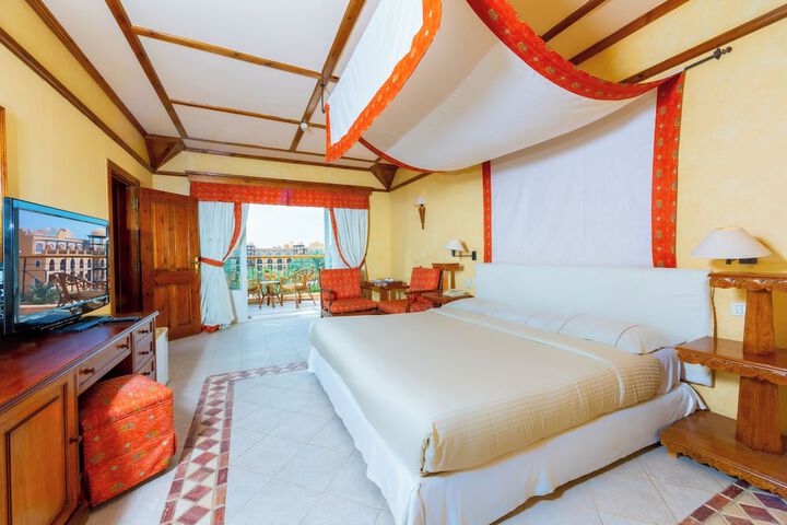 Room 27 of 79