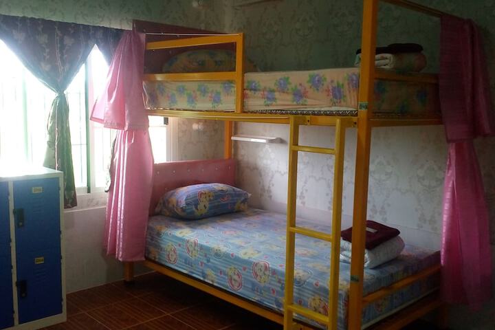 Room 30 of 79