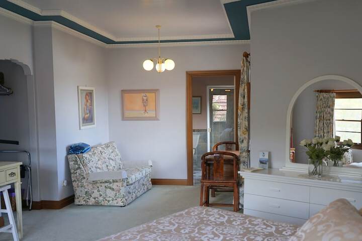 Room 13 of 63