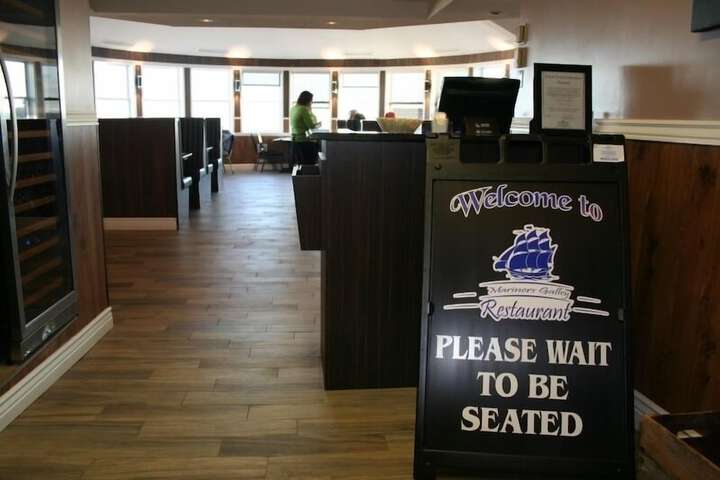 Dining 26 of 47