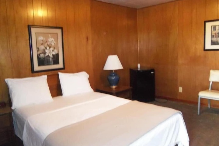Room 48 of 111