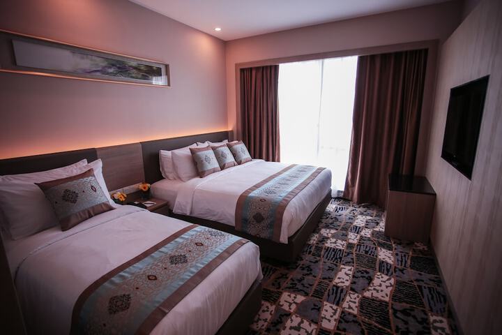 Room 6 of 31
