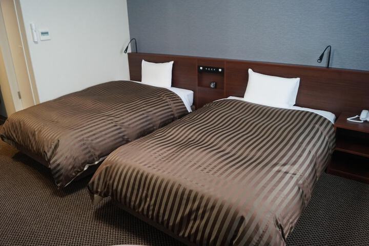 Room 12 of 47