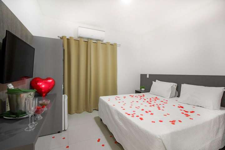 Room 10 of 68