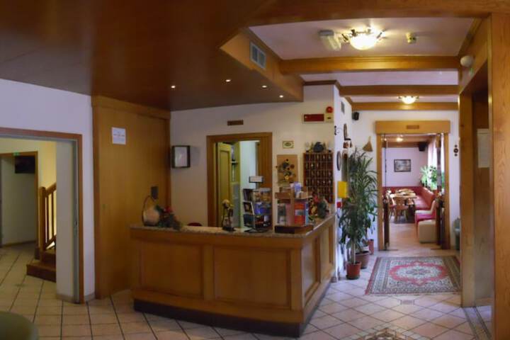 Hotel 2 of 72
