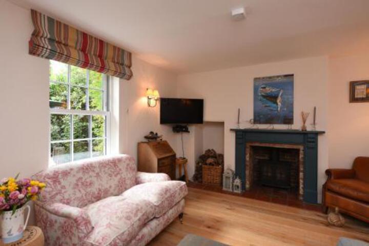 Room 2 of 12