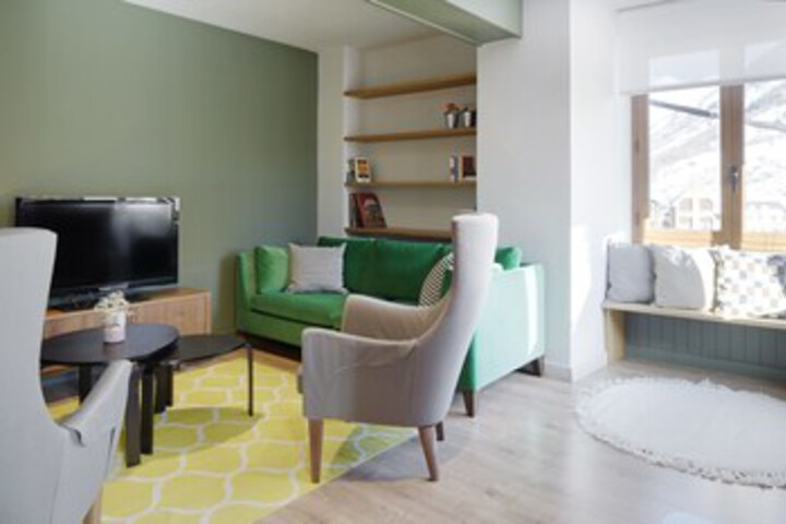 Room 14 of 18