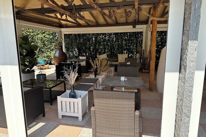 Terrace/Patio 10 of 25