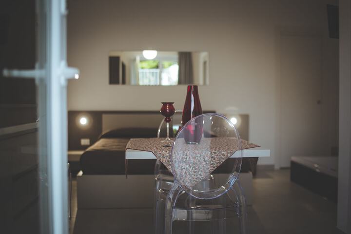 Room 6 of 34