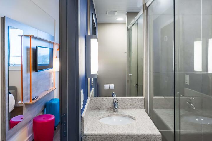 Room 20 of 75