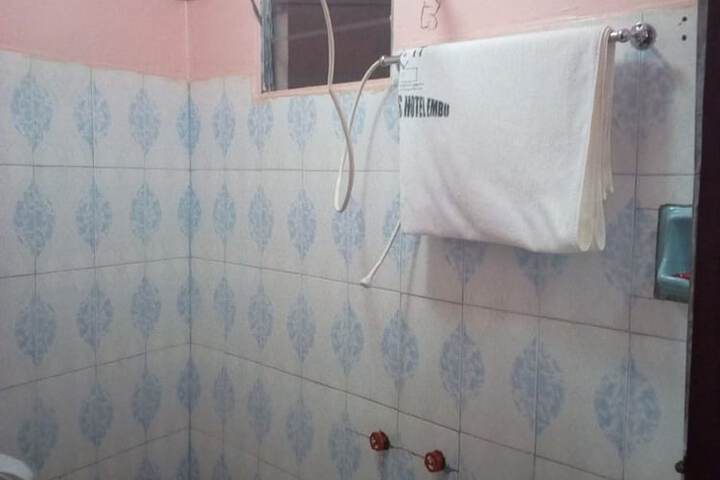 Room 11 of 25