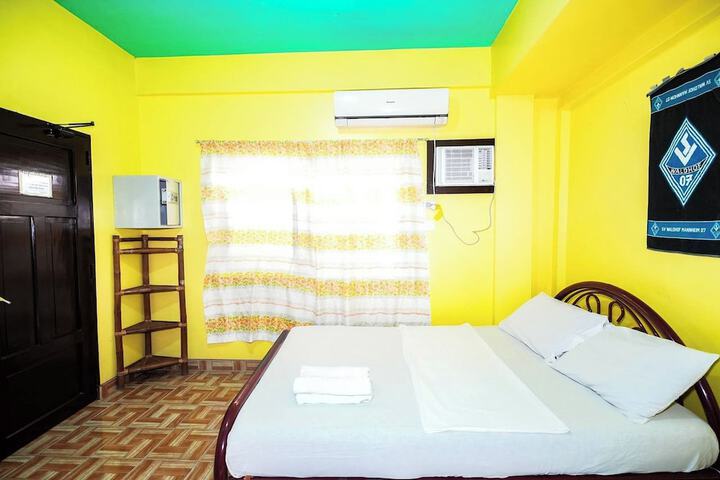 Room 33 of 65