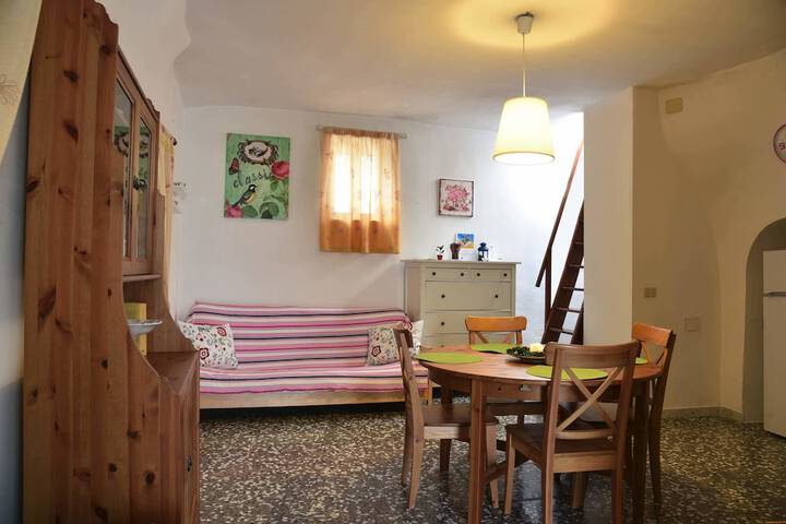 Room 48 of 122