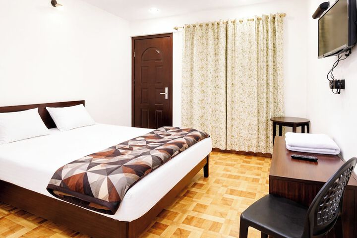Room 10 of 17