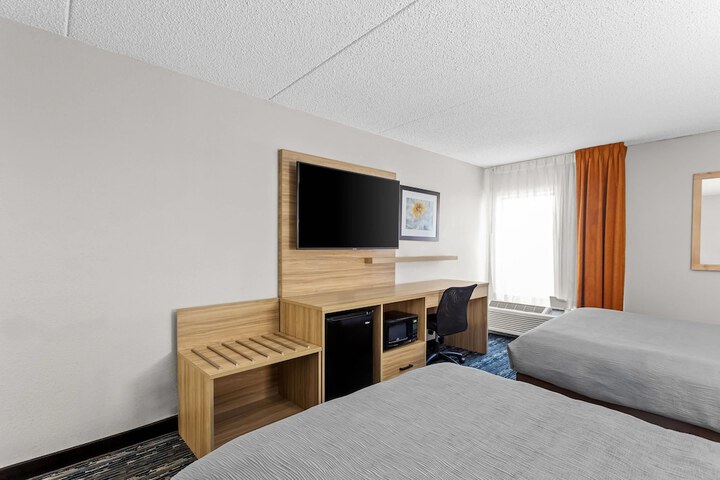 Room 43 of 80