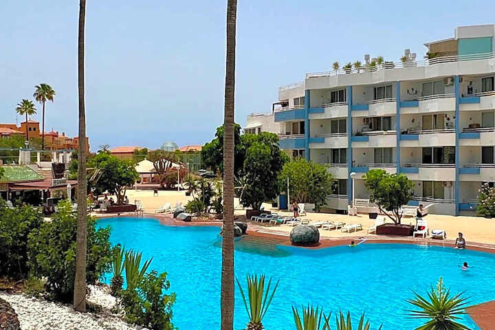 Air conditioning private parking and fully equipped Kitchen in hotel room in Golf del Sur, Tenerife
