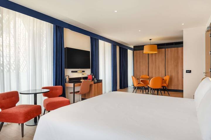 Room 36 of 132