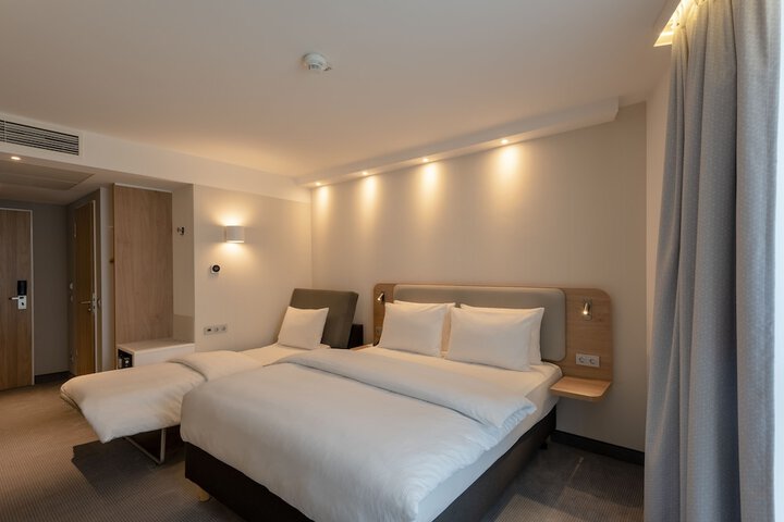 Room 14 of 88