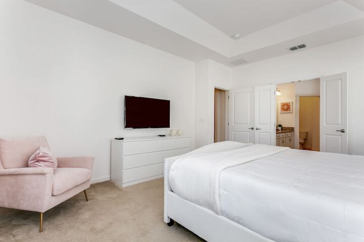 Room 3 of 65