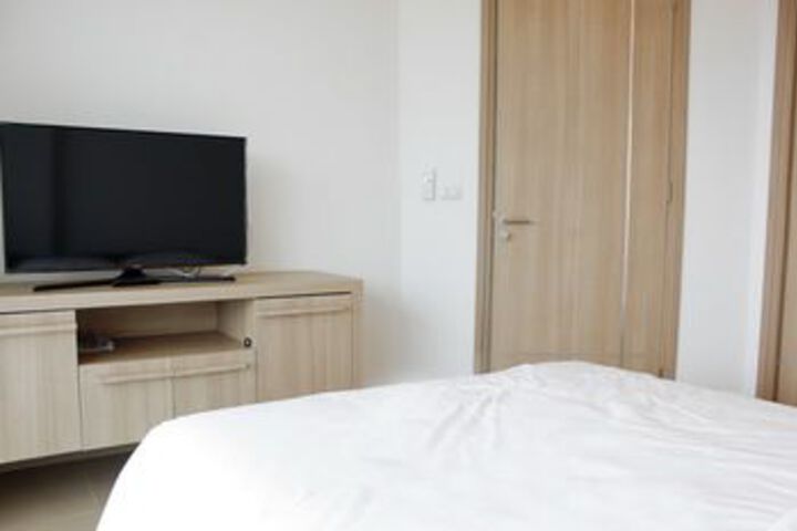 Room 28 of 103
