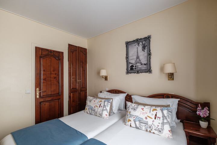 Room 42 of 95