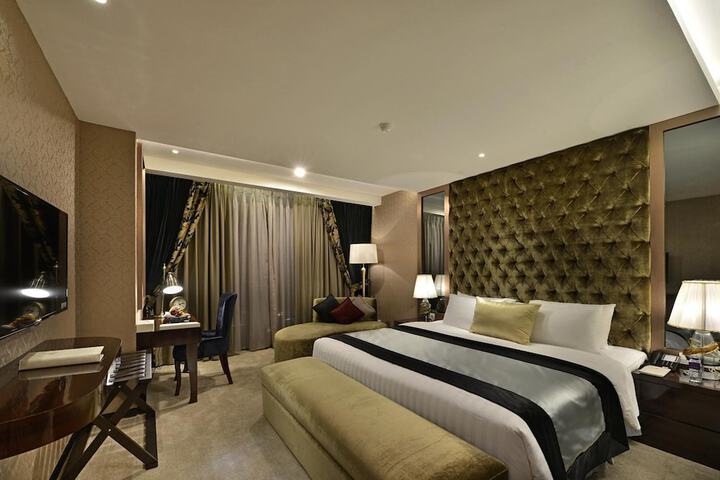 Room 18 of 54