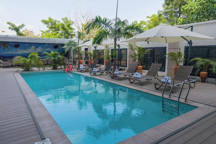 Pool 127 of 179