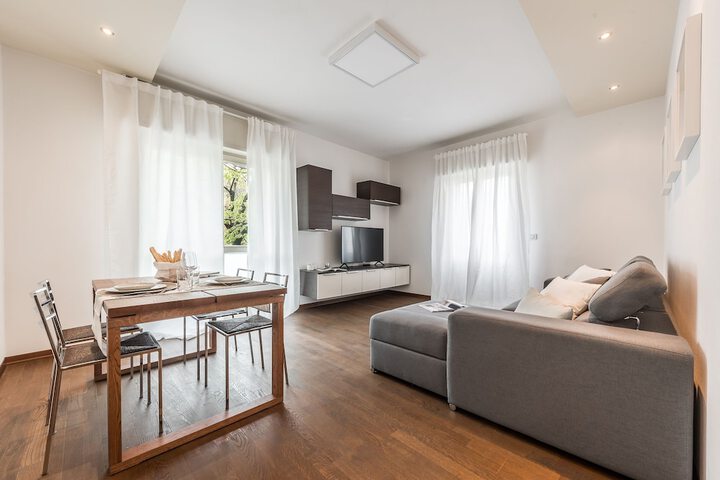 Room 8 of 26