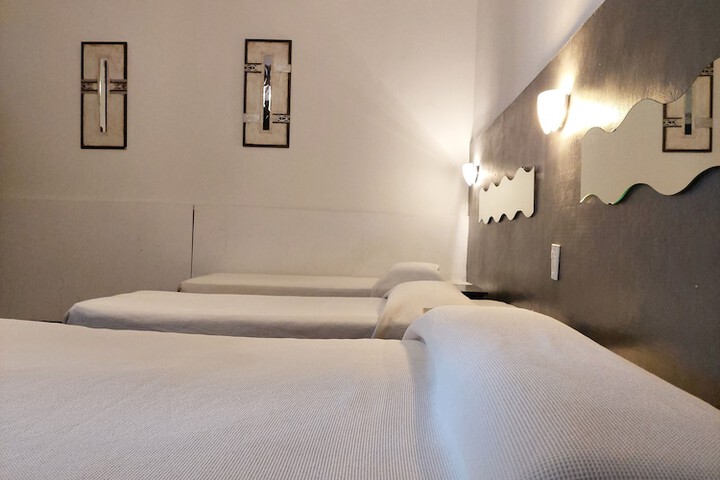 Room 46 of 91